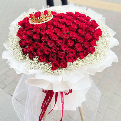 安阳99朵红玫瑰皇冠一个，爱情的光芒